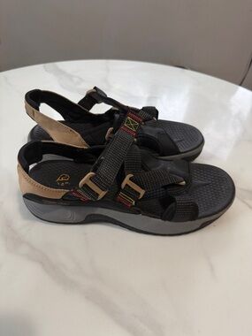 Ozark trail Black and Tan Outdoor Sport Sandals